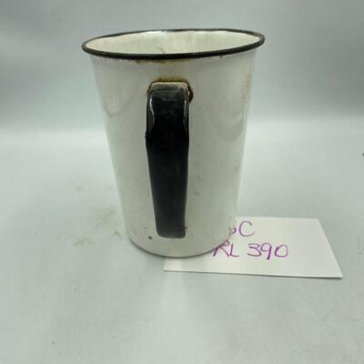 Enamel qt pitcher