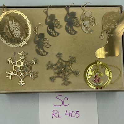 9-gold ornaments
