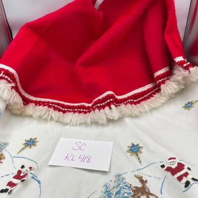 Set of 2 Christmas tree skirts