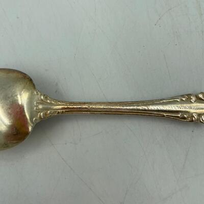 Set of 6 vintage 1835 R Wallace silver plate spoons