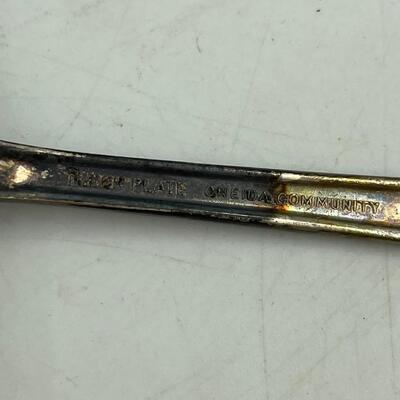 2 pc misc silverware