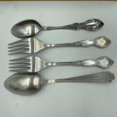 4 pc misc silverware