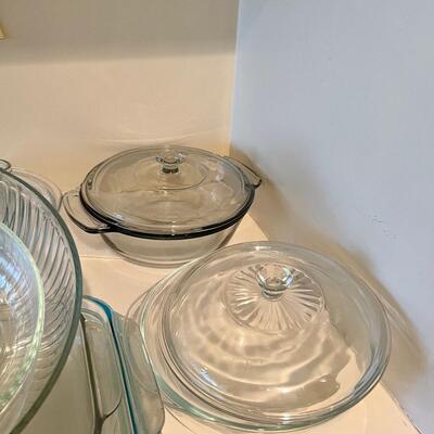 Pyrex, rectangles, bowls, covered casserole measuring cups