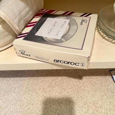 Arcoroc french glass plates bowls, Fleur , textured glass dinner plates