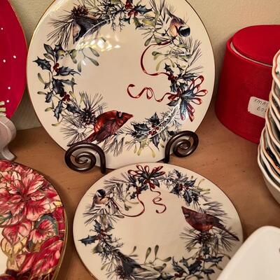 Sets of Christmas dishes, Dinner plates, salad, desserts, bowls