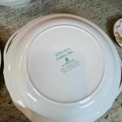 Antique and collectible vintage plates. 1975 Precious Moments