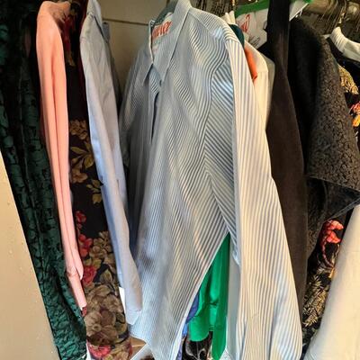 left side closet Woman's clothing