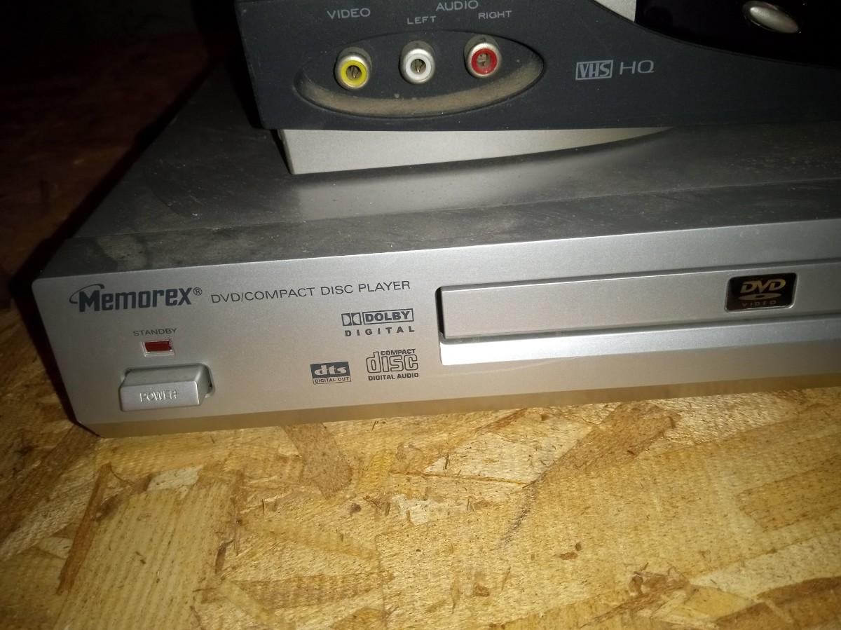 LOT 432 RCA VHS PLAYER AND MEMOREX DVD PLAYER (HD)