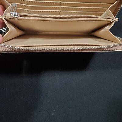 New Guess Zippered Wallet Large Metallic Rose Gold