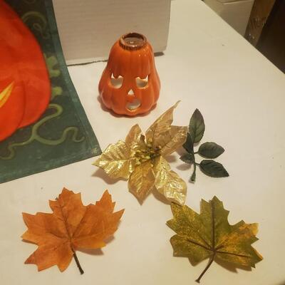 Cat & Pumpkin Flag + Pumpkin Accent Decor
