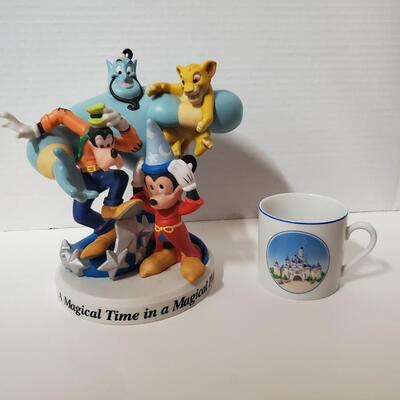 Disney Collectable 1996 & Disney Cup
