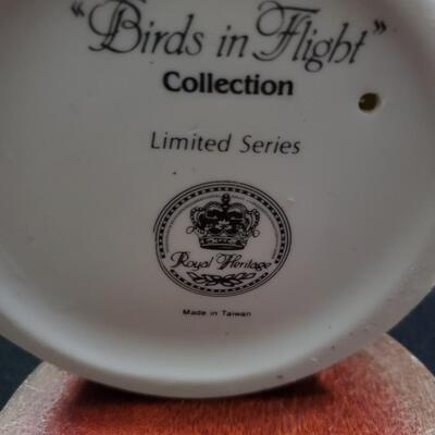 Royal Heritage Bald Eagle Porcelain Figurine - Birds in Flight Limited Series Collectable - Made in Taiwan