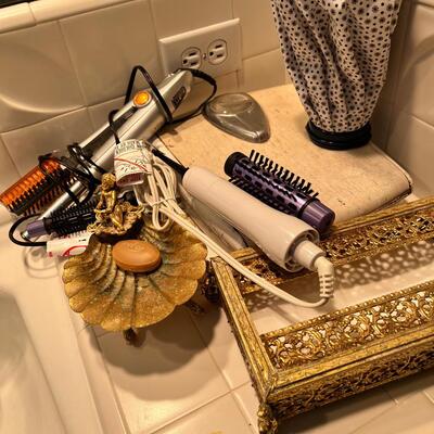 1960s vanity supplies