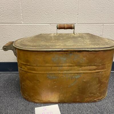 Vtg. Copper boiler wash tub pot with wood handles