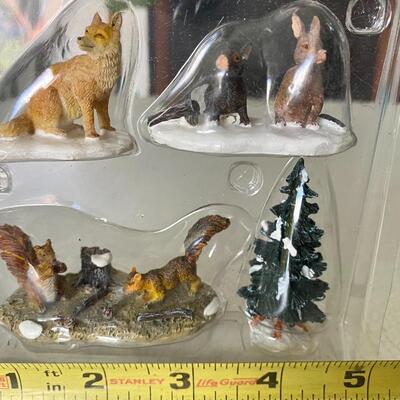 Department 56 ~ Figurines