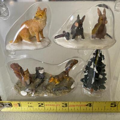 Department 56 ~ Figurines