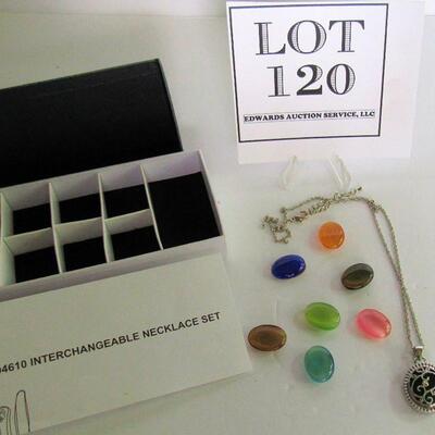 Pretty Contemporary Interchangable Necklace Set