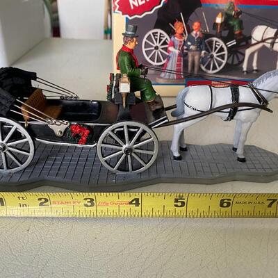 LEMAX ~ Village Christmas Collection