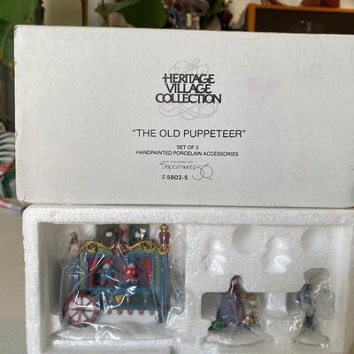 Department 56 ~ The Old Puppeteer