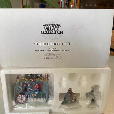 Department 56 ~ The Old Puppeteer