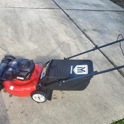 Self propelled 21'' Yard Machine push lawn mower.  Starts right up. Only used a few times.