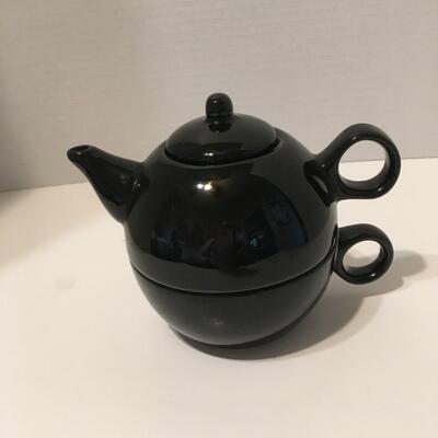 Black Tea Pot