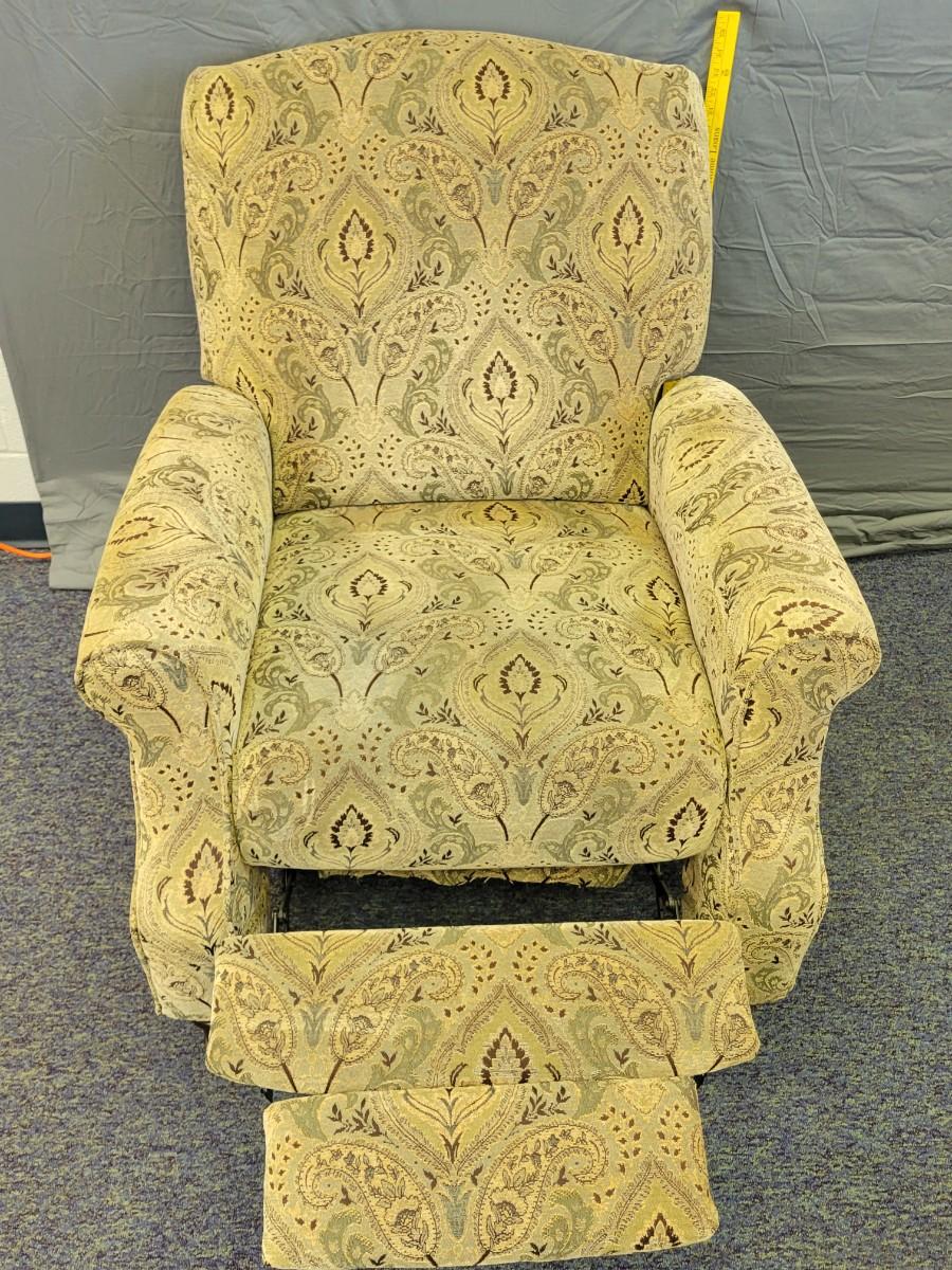 Nice Reclining Chair