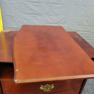 Nice Cherry Stained End Table