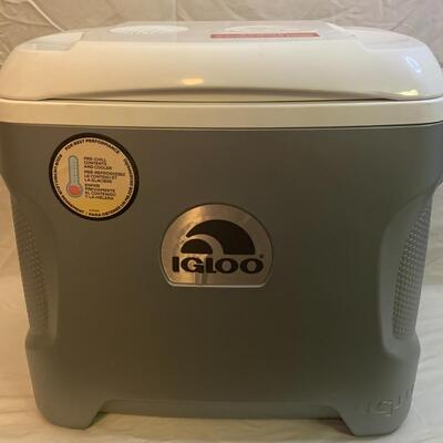 Igloo ðŸ§Š Portable 28 Quart Thermoelectric Iceless Cooler - â€Ž19â€ x 17.6â€ x 13.1â€œ