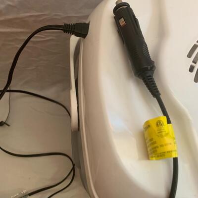 Igloo ðŸ§Š Portable 28 Quart Thermoelectric Iceless Cooler - â€Ž19â€ x 17.6â€ x 13.1â€œ