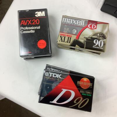 5230 Vintage Pioneer Headphones, Sawyer Projector, Disc Plater and more