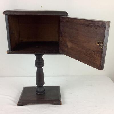 5240 Vintage Mahogany Tobacco Smoking Stand