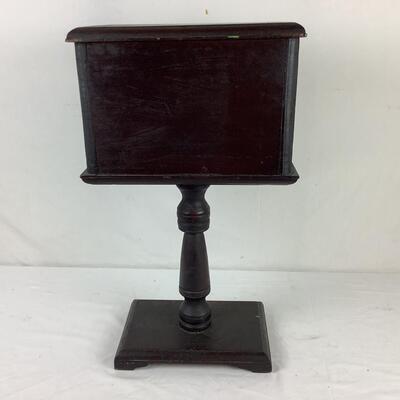 5240 Vintage Mahogany Tobacco Smoking Stand