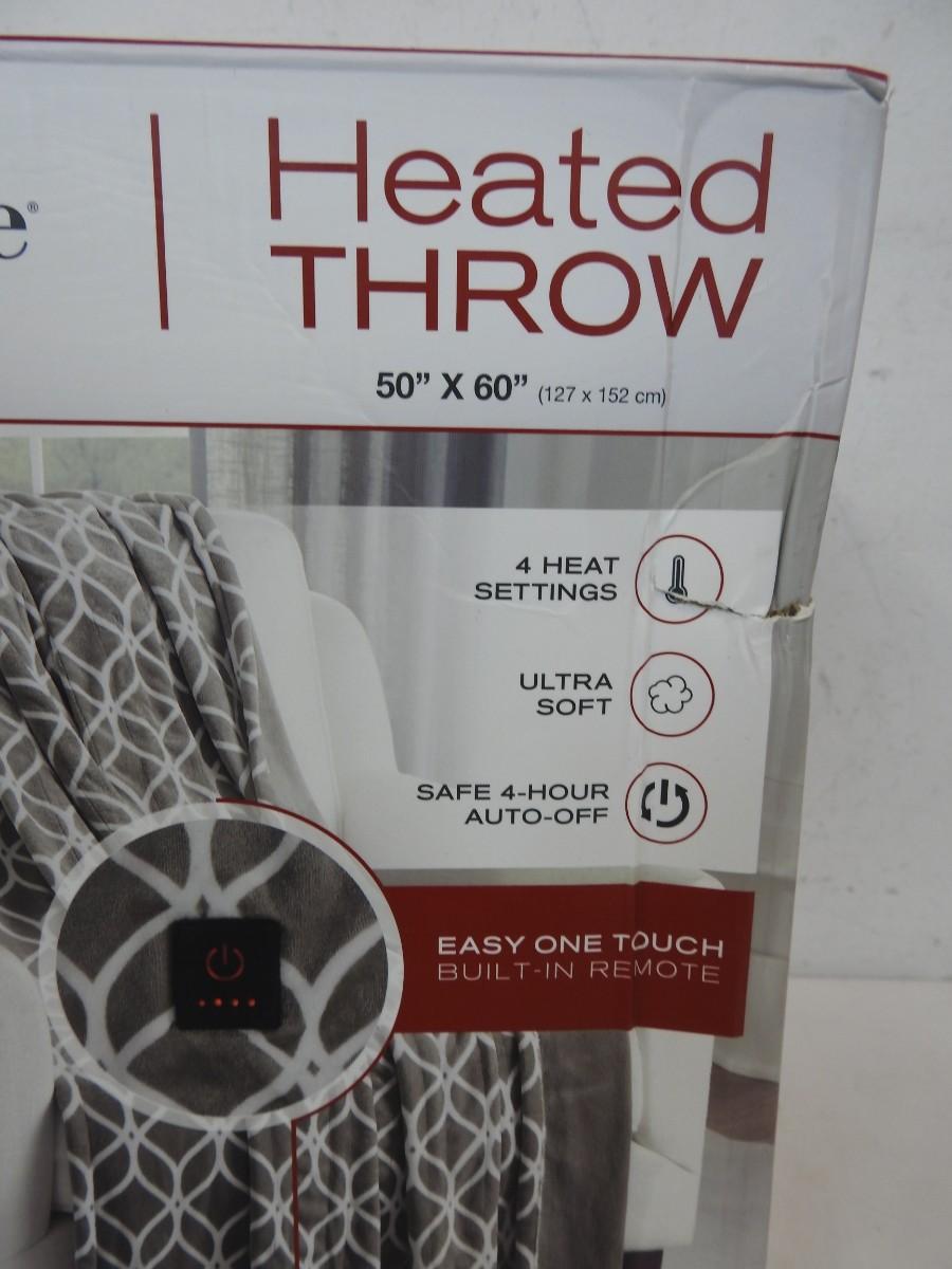 Brookstone Heated ThrowOne Touch BuiltIn RemoteGray/White50"x60
