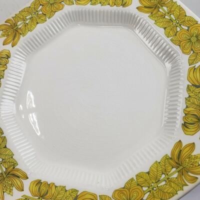 Independence Ironstone 1776 Yellow Bouquet Dinnerware Set of 4