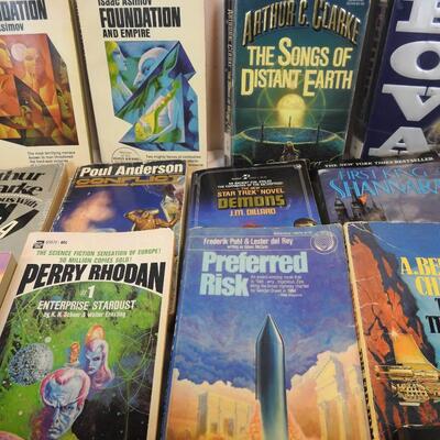 26 Science Fiction Books: Foundation to Anvil Of Stars: Asimov, Orson Scott Card