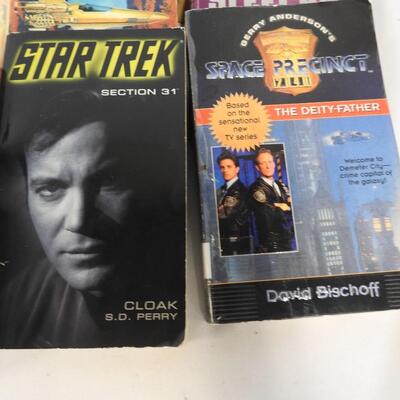 26 Science Fiction Books: Foundation to Anvil Of Stars: Asimov, Orson Scott Card
