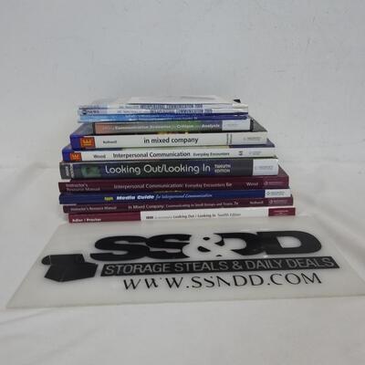 Interpersonal Communication Books, Manuals, DVD,CD:  Looking Out Looking In