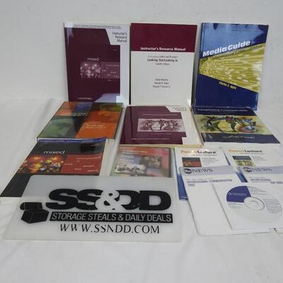 Interpersonal Communication Books, Manuals, DVD,CD:  Looking Out Looking In