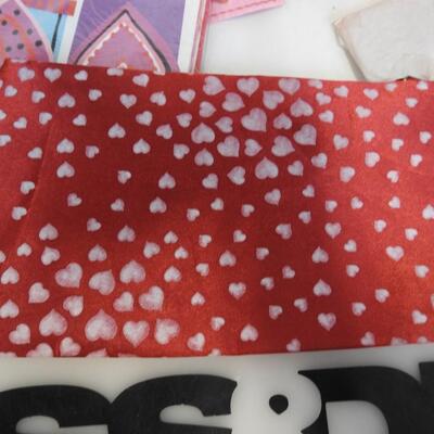 Valentine's Lot: Wilton Cake Pan, Make-Up Bag, Loot Bags, Gift Bags,Stuffed Toys