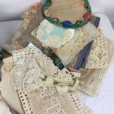 5243 Large Lot of Vintage Table Linens & Lace