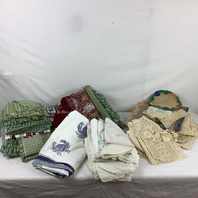 5243 Large Lot of Vintage Table Linens & Lace