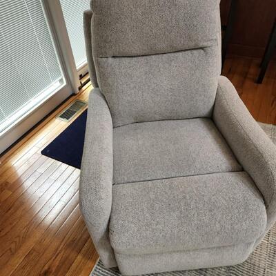 Klaussner Furniture Electric Power Recliner