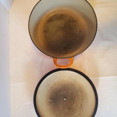 Le Creuset Cast Iron Enamel Dutch Oven & Lid - Made in France