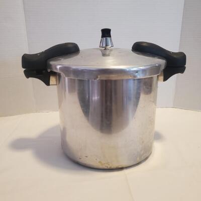 8qt Pressure Cooker