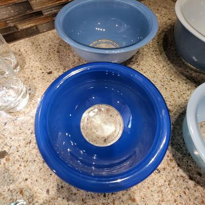 Lot of 4 Colorful Pyrex Mixing Bowls