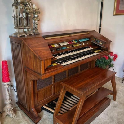 Thomas Organ