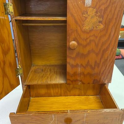 Vintage doll wardrobe