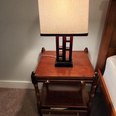 Bombay Company  Side Table with Lamp