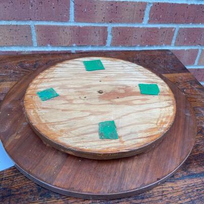 Wooden serving pedestal